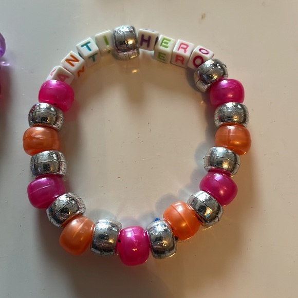 Taylor Swift Friendship Bracelets set of 4 - Picture 2 of 6